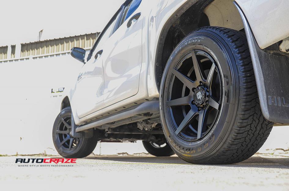 TOYOTA HILUX 4WD AVALANCHE MATTE BLACK FRONT MILLED